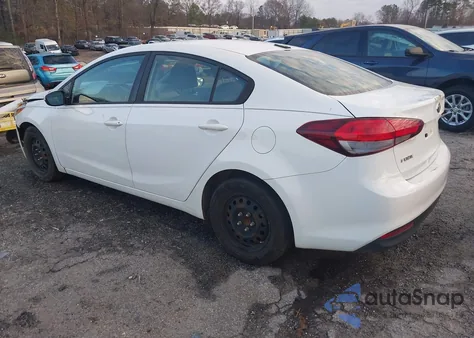 2017 Kia Forte Lx z USA, uszkodzony, nr VIN 3KPFK4A75HE094483